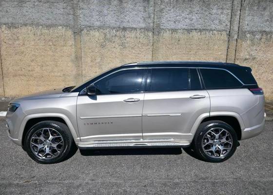 JEEP COMMANDER 2.0 TD380 TURBO DIESEL OVERLAND AT9